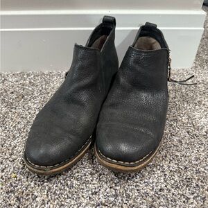 UGG Black Leather Chukka Boots